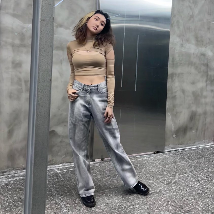 kdthinker's tweet image. she.