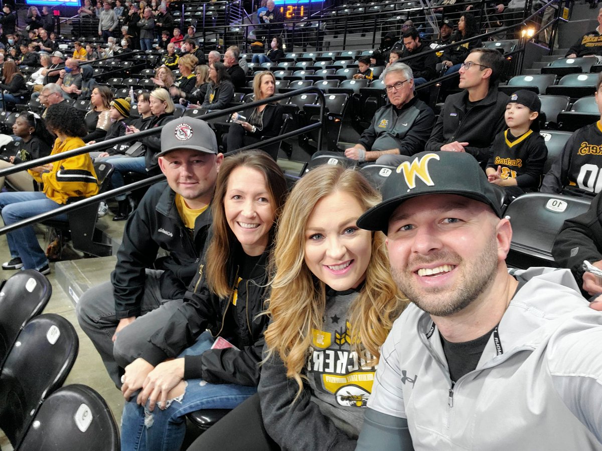 LETS GO SHOCKERS!!! #WATCHUS <a href="/GoShockers/">Go Shockers</a> <a href="/GoShockersMBB/">Wichita State Men's Basketball</a>
