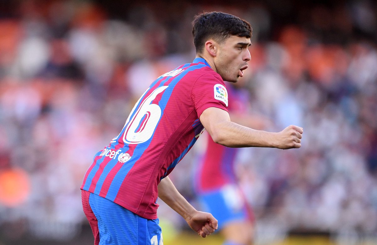 FabrizioRomano's tweet photo. Xavi: “There is no bigger talent in the world than Pedri. He's superb. The way he turns, his timing... it’s simply fantastic”. ⭐️ #FCB

“He's great. Perhaps he's the best player in his position at 19 years old, I’m sure”. https://t.co/bMcviPQ25L