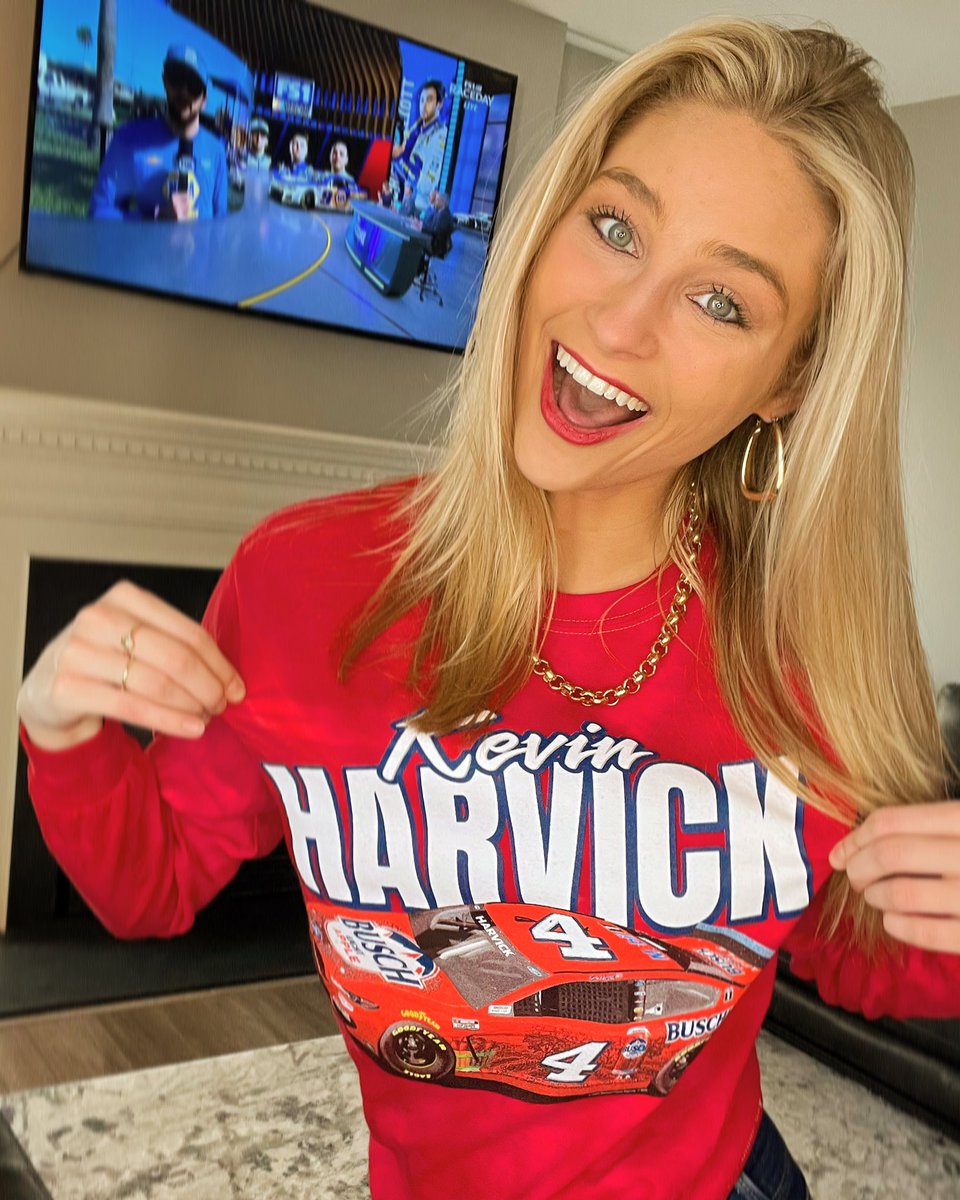 Ready for today’s <a href="/DAYTONA/">Daytona International Speedway</a> 500 thanks to <a href="/BuschBeer/">Busch Beer</a> &amp; their awesome race package! Ready to cheer on <a href="/KevinHarvick/">Kevin Harvick</a> 🙌 Who are YOU pulling for? #DAYTONA500 #Daytona #foxsports #raceday