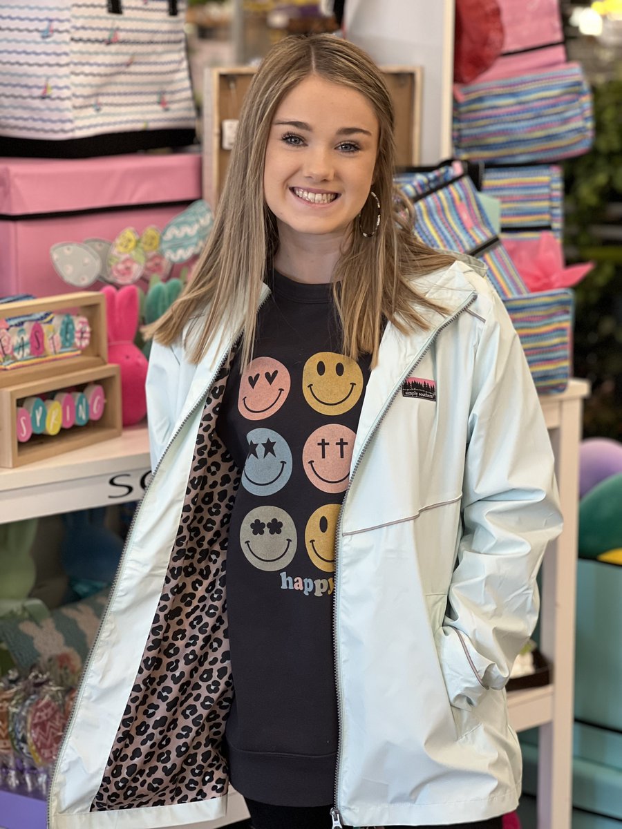 AceofGray's tweet image. NEW Simply Southern Raincoats are here! These Raincoats are super lightweight and cozy! They come in three different styles and are available in sizes S-2XL for just $69.99!😍
#MonogramMe #GreatGifts #ShopAceOfGray #TheresNoStoreLikeIt