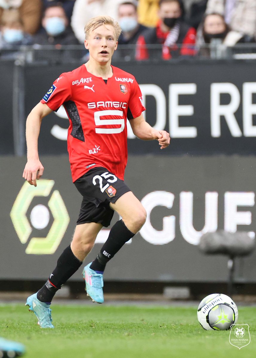 staderennais's tweet photo. [#SRFCESTAC]

Mesdames, Messieurs... Prenons un instant pour souligner la prestation du jour de notre 𝗕𝗶𝗿𝗴𝗲𝗿 𝗠𝗲𝗹𝗶𝗻𝗴 ! 💪🤯🔥 https://t.co/VDAs6ld50x