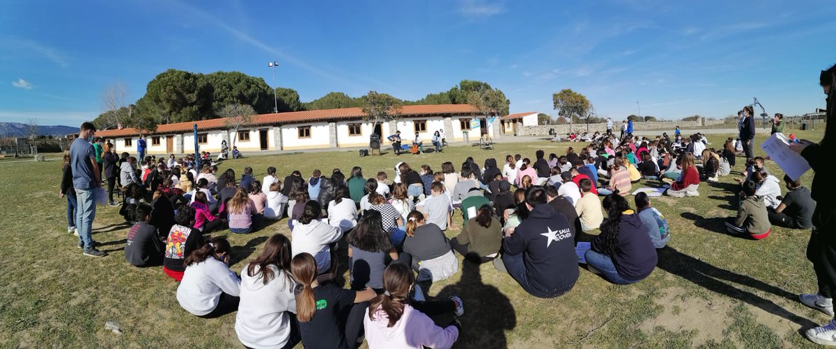 LaSalleInstituc's tweet photo. Este fin de semana ha sido una gran alegría poder retomar las convivencias de @gruposlasalle #ILSA_Grupos. Desde 5° #ILSA_Primaria hasta 2° #ILSA_Bachillerato han podido disfrutar de un encuentro esperado por todos. Gracias al equipo de Animadores que los hacen posible. https://t.co/x9NKi7CIZF