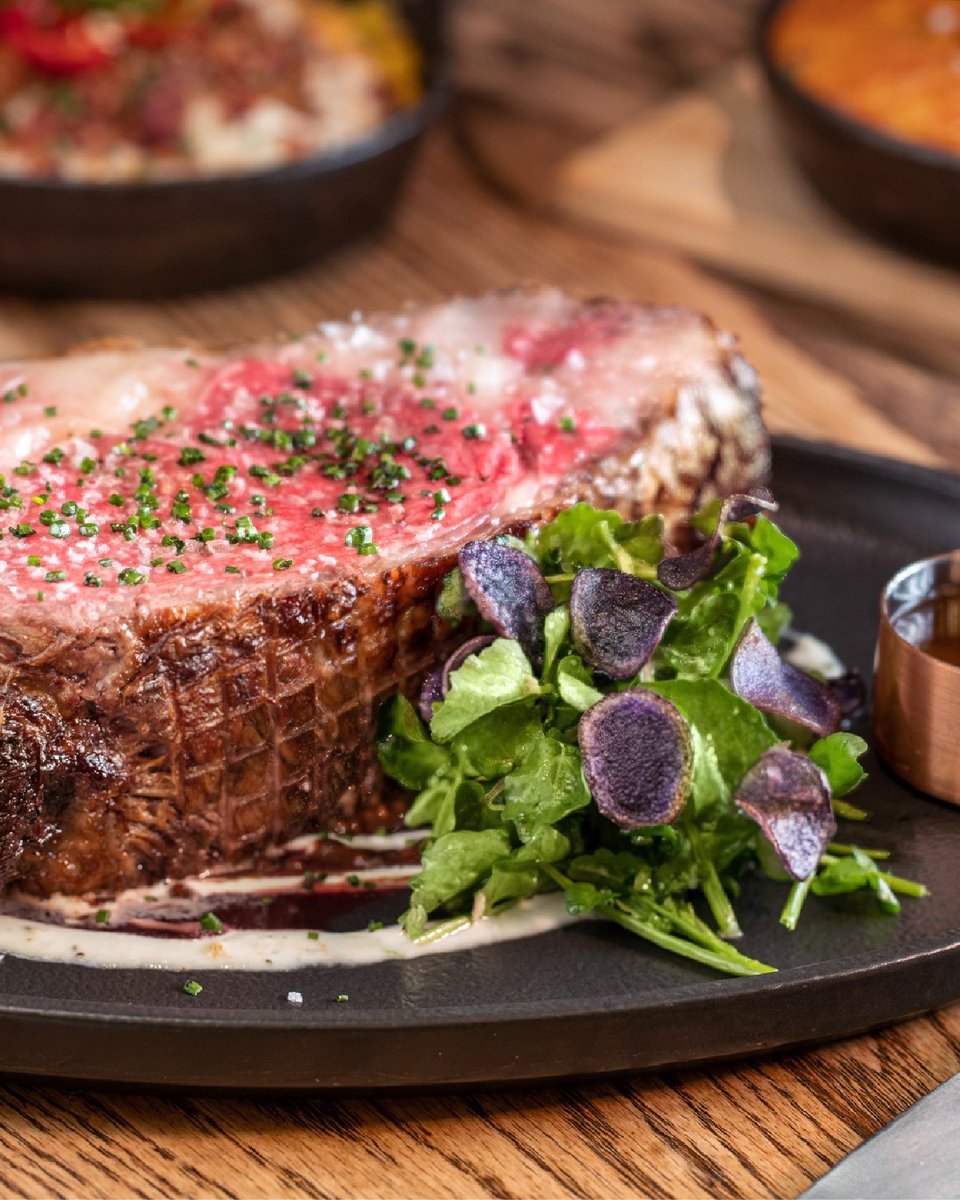 ybrestaurants's tweet photo. Make it a Prime Rib night with the $38 Sunday special, only at #YardbirdLA 🔪
#YardbirdRestaurants #YardbirdLA #DinnerinLA #EaterLA #LosAngelesFood #RestaurantsOfLA #BeverlyHills https://t.co/PjLEBL0ZYE