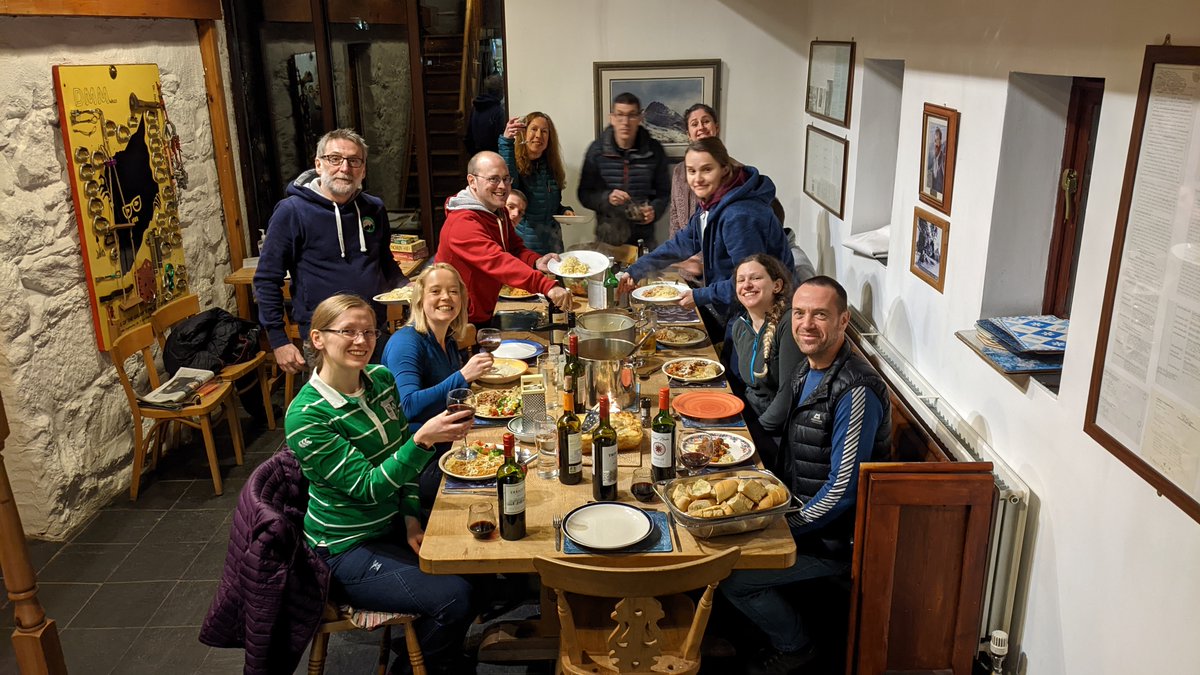 mountain_eering's tweet photo. Con of a winter meet, get cold and wet. Pro of a winter meet, warm up with a fat dinner followed by lots of wine. Here are a selection of beautiful views from our meet in Tyn Lon.
#leedsmountaineeringclub #tynlon #mountains #snowcappedmountains #snow #winterwalk #mountaneering https://t.co/hRwilVh0xJ