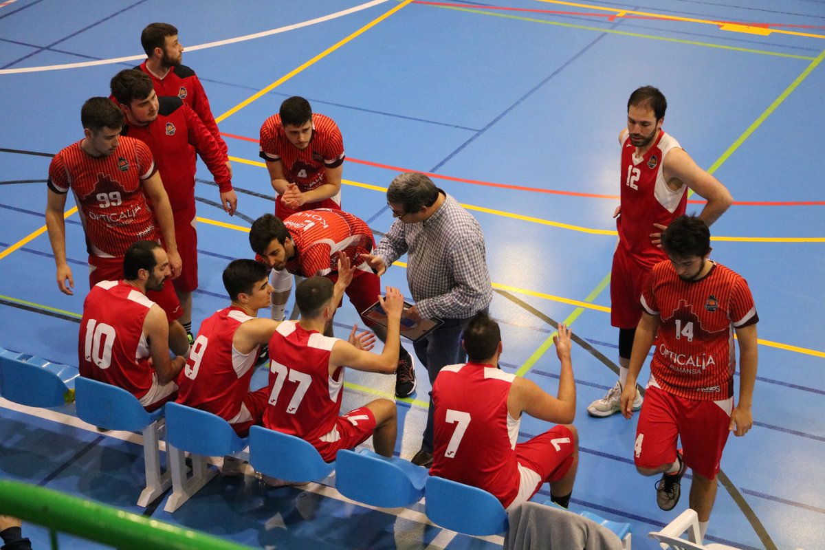 CBAlmansa's tweet photo. ⛹️♂️ #Copa1AutoMasCLM - FINAL
🆚 @ADB_Hellin
🔵 70-55 🔴
⏱ 4C - 2:41
✍ Dominio de los locales que les concede la máxima del encuentro.
#LaFuerzaDelEquipo #JuntosSomosMásFuertes https://t.co/Cs7bEZmBPe