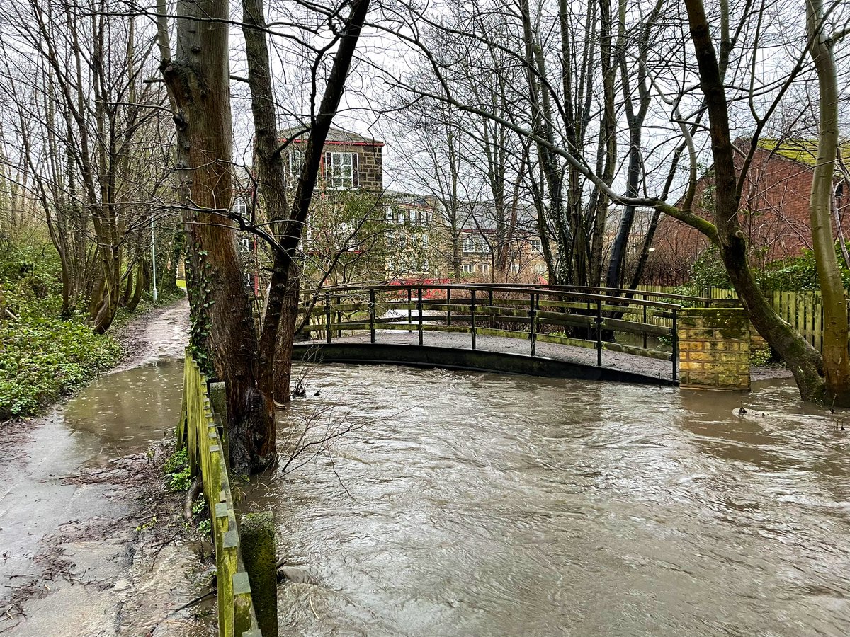 _Chris_Nash_'s tweet photo. A couple of snaps of a swollen #MeanwoodBeck this afternoon. https://t.co/wVbZNqh64L