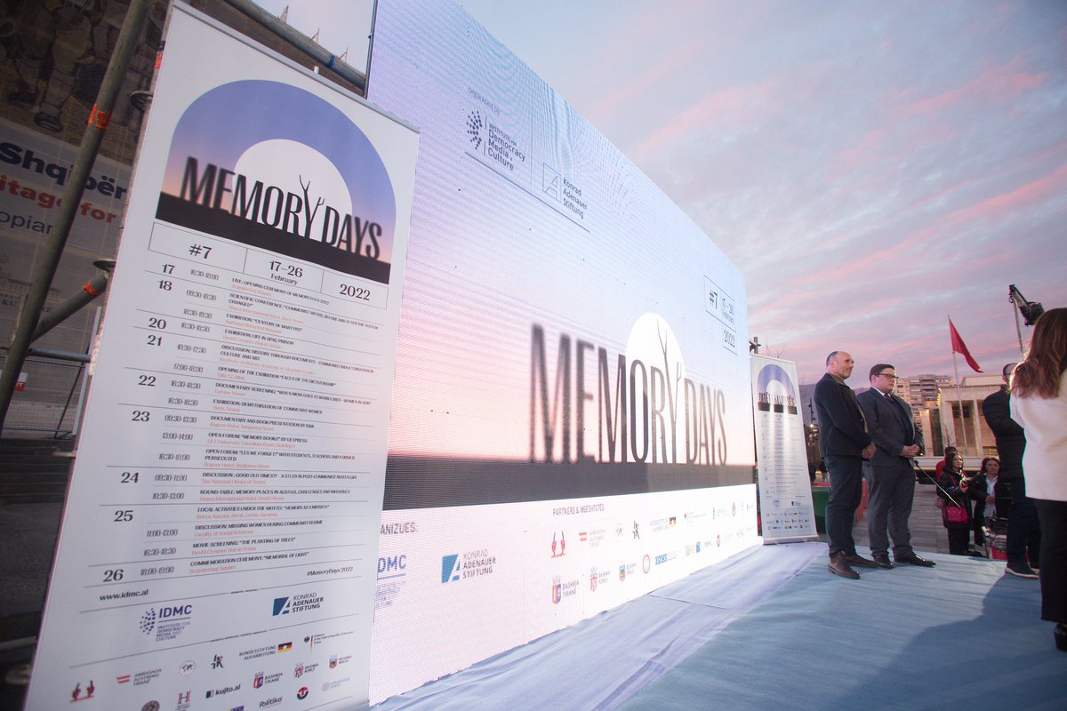 EUinAlbania's tweet image. Honoured to be part of the launching ceremony of #MemoryDays in Tirana🇦🇱, organized by #IDMC, aimed at remembering the crimes of the dictatorial system. In his remarks @hupin_alexis, Head of Political Section at @EUinAlbania, emphasized the🇪🇺support to🇦🇱to deal with its past.