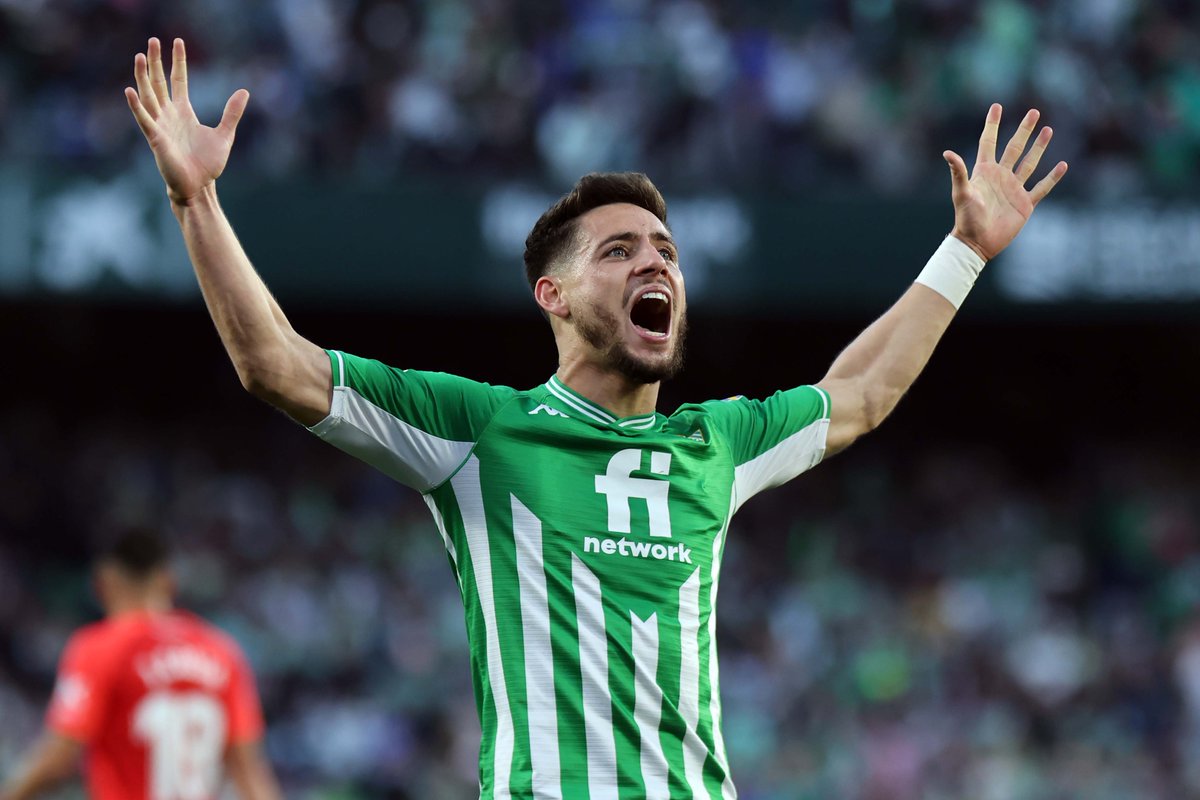 LaLiga's tweet image. 💚 RT si @AlexMoreno es uno de los 𝙈𝙀𝙅𝙊𝙍𝙀𝙎 𝙇𝘼𝙏𝙀𝙍𝘼𝙇𝙀𝙎 de #LaLigaSantander. 

#RealBetisRCDMallorca