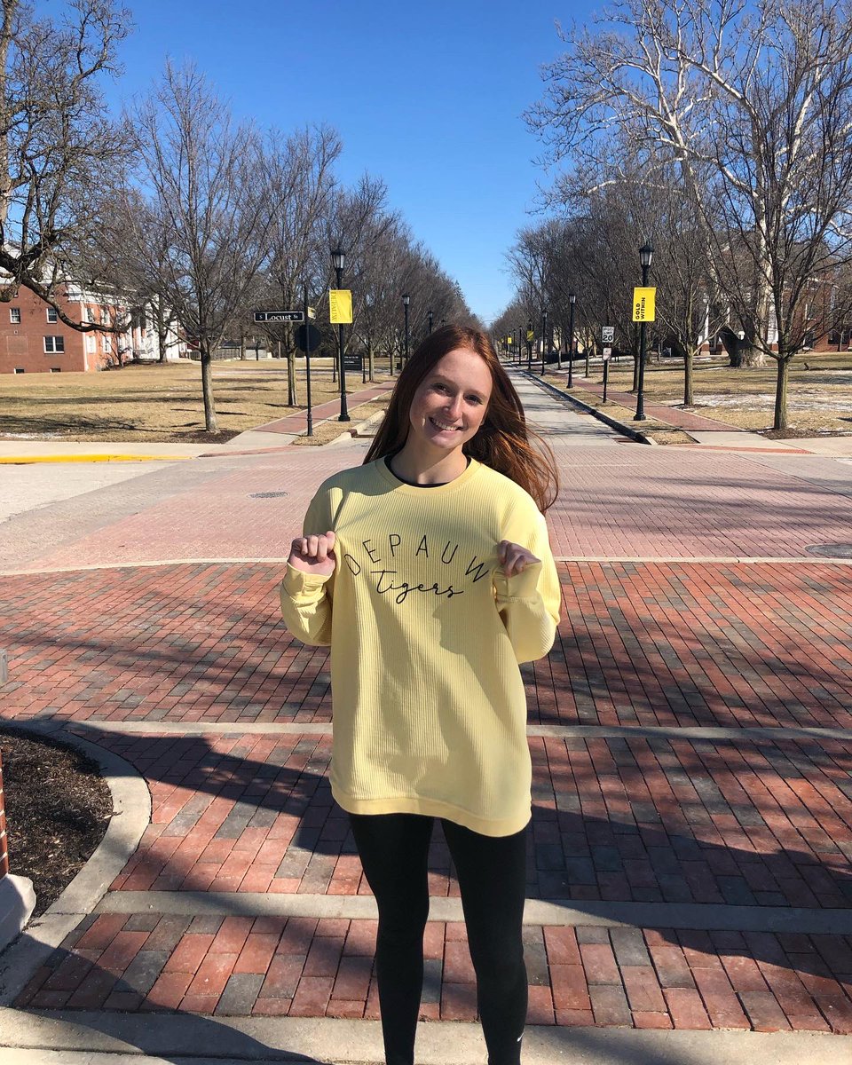 allisonnnblackk's tweet photo. i am beyond excited to announce my commitment to depauw university! i want to thank my friends, family, coaches, and teammates for always pushing me to be my best! i also want to thank Coach Moelk for giving me this opportunity! i cant wait for the next 4! #gotigers🐯 https://t.co/mKYWgJUawV