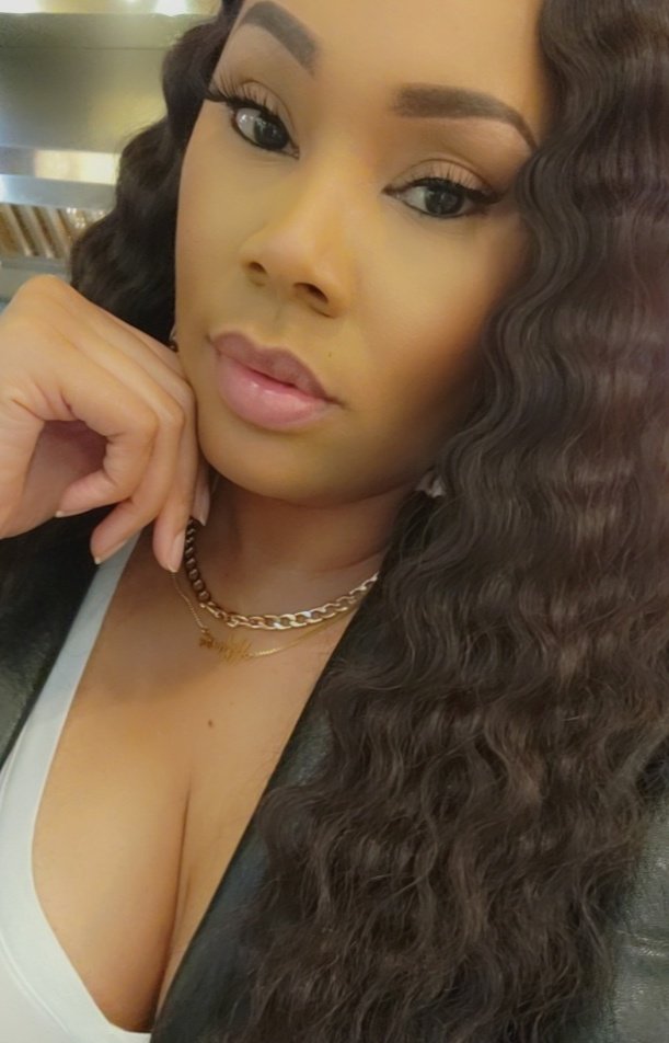 Phoenix_Speaks's tweet photo. I have no desire to be #digestible...you can #choke! #Atlanta #AtlNightlife #ImOutside #SaturdayNight #WeekendVibes https://t.co/sa4d57iDrs