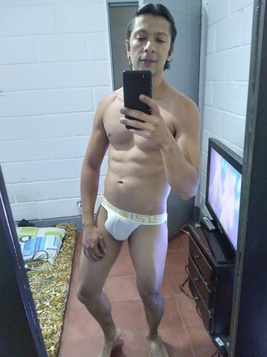 Dan01 tweet media