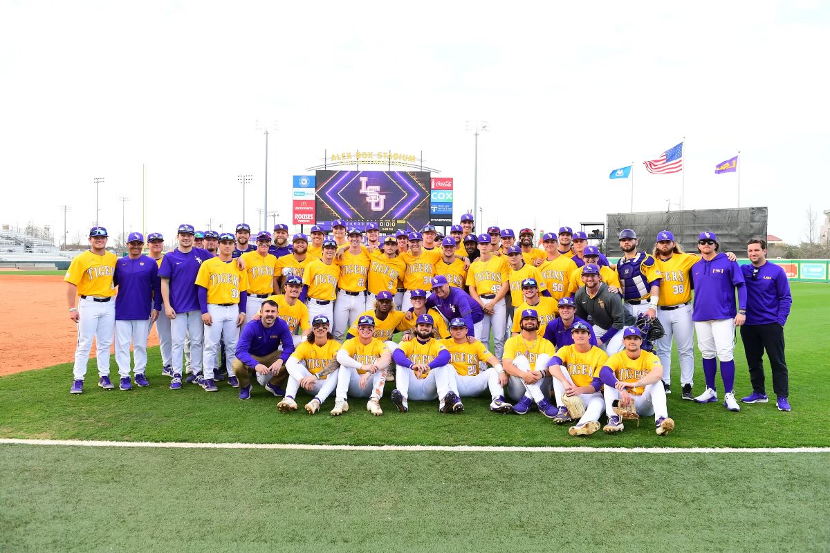LSUCoachJ's tweet photo. 21-6 Tigers! Stadium was electric all weekend, thank you fans!#GeauxTigers 🐅 https://t.co/bTvUqYrPaI