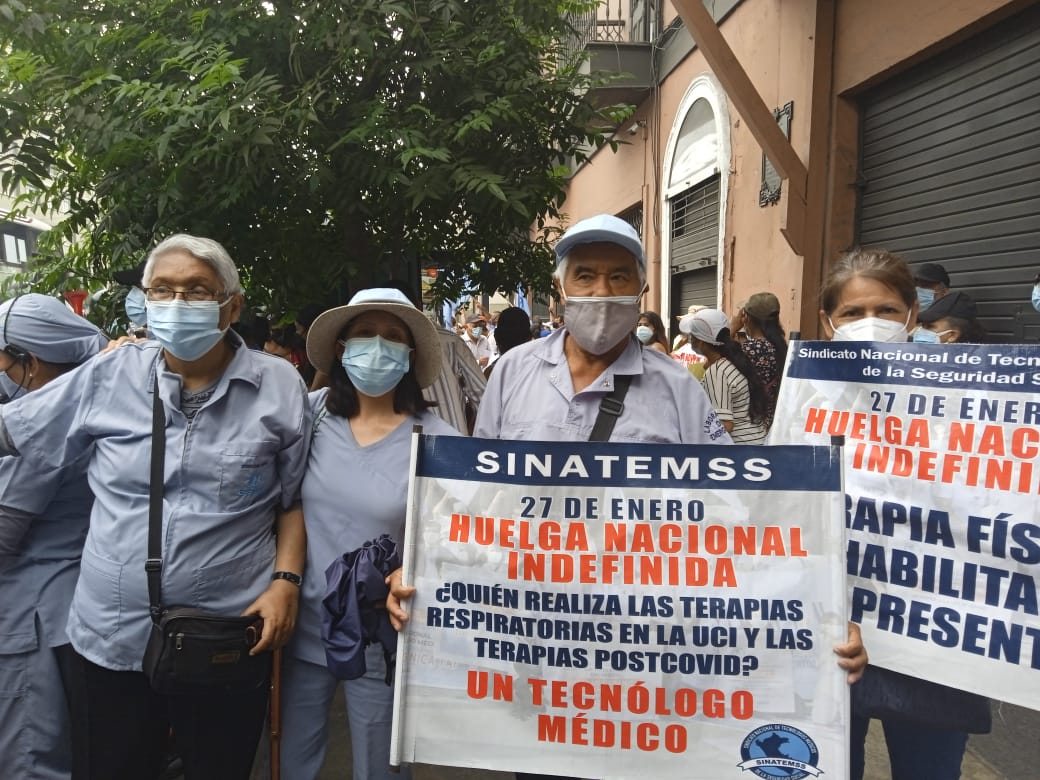Rosachambe_1's tweet photo. 📢Los #TecnólogosMédicos del Perú EXIGIMOS Respeto a la ley 28456, Artículo 14: UNIDAD ORGÁNICA DE TECNOLOGÍA MÉDICA @PedroCastilloTe @anibaltorresv
@BetssyChavez @MTPE_PERU
@Minsa_Peru
@EsSaludPeru
@chabelitacongre
@HernanCondoriM
@VLADIMIR_CERRON
#UnidadOrganicaTecnologiaMedica https://t.co/enAFe2FDJp