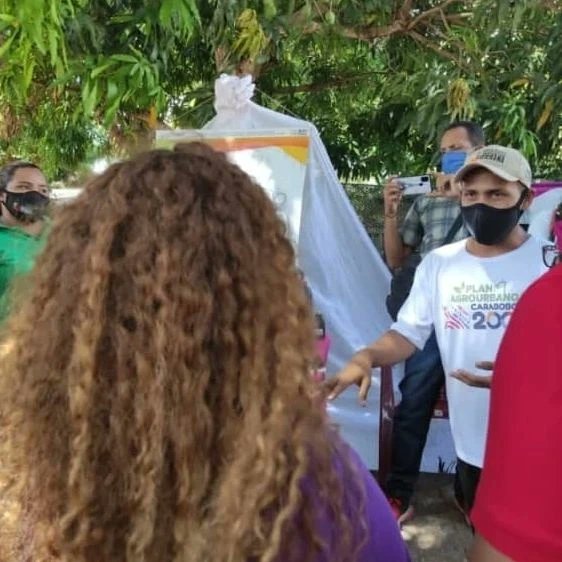 ViceSocialT_ve's tweet photo. El Ministerio de Agricultura Urbana, atendió al pueblo productor durante Plan de Amor en Acción organizado en parroquia Calabozo del estado Guárico.
#ViceSocial #VictimasDelBloqueo #AmorEnAccion #Venezuela #guarico @minppau https://t.co/yrXBFNnkHk