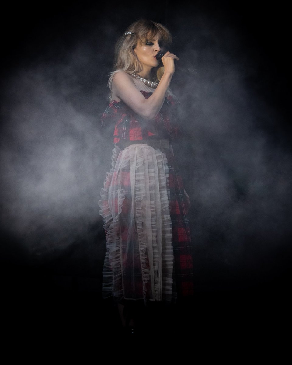 SeaThorPhoto's tweet image. @CHVRCHES performing at the Day In Day Out Festival in Seattle. 9.05.2021