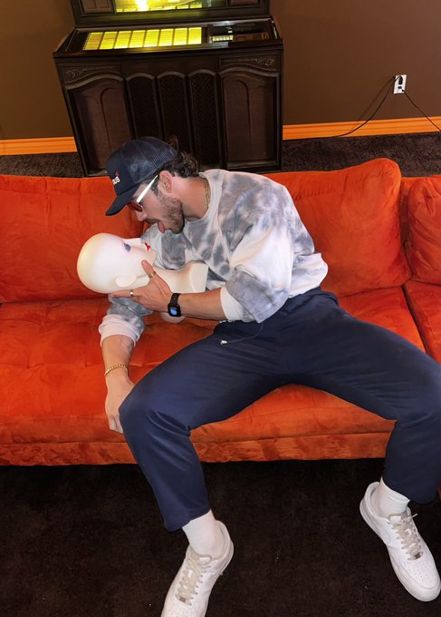 👺👺👺 https://t.co/iUO8R8ZOqw