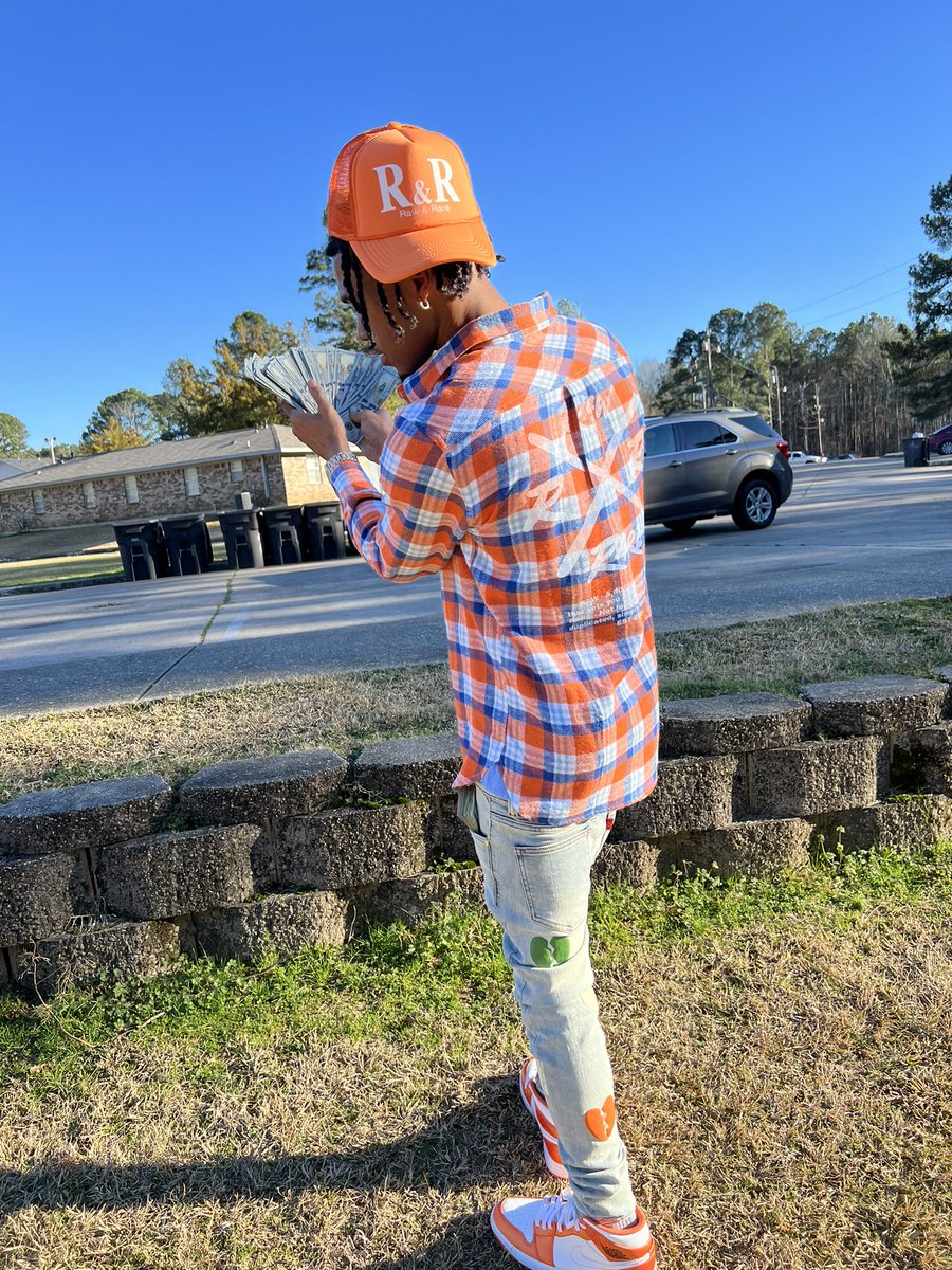 tracyyyhamp's tweet photo. the flyest💔🧡😉 https://t.co/InVaRw2dyW