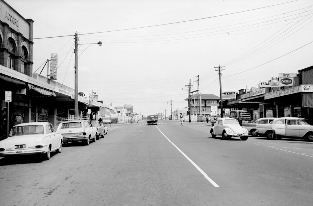 PRO_Vic's tweet photo. It's a lovely drive to Fairfield this #SuburbsofMelbourne Monday. https://t.co/ob8KZP2JTj @CityofDarebin https://t.co/wuNgusfGsu