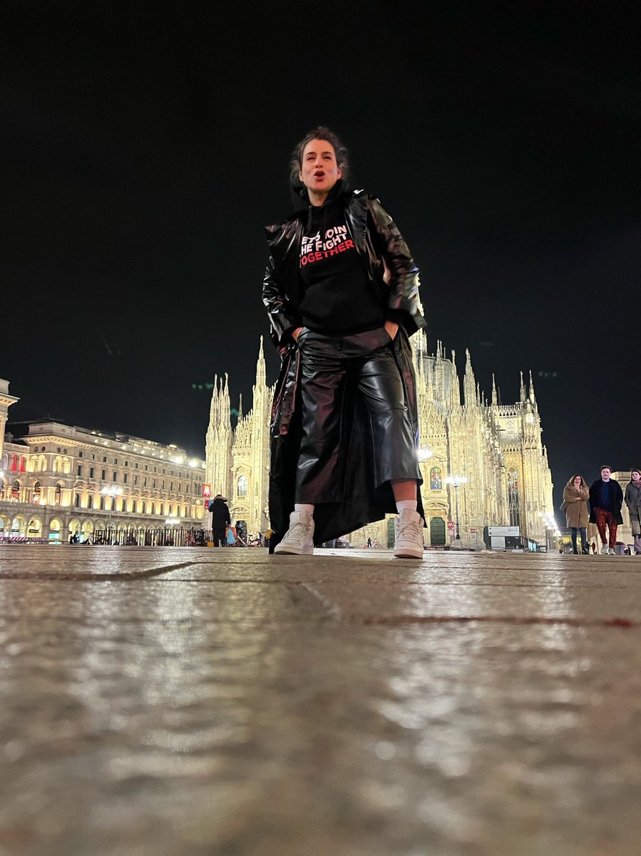 applsauce1234's tweet photo. #milano https://t.co/gufK5FI8i0