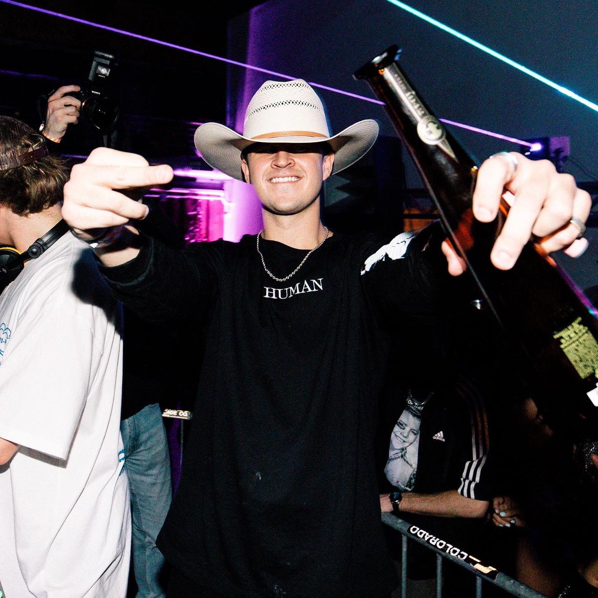 johnsummit's tweet photo. save a horse ride a tech house dj https://t.co/rk9fuduWO3