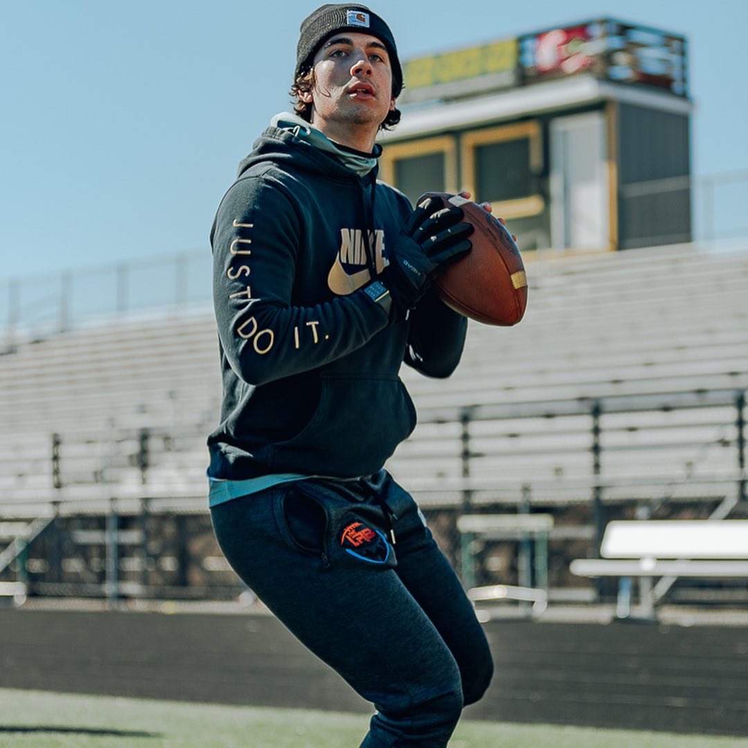 qblab_dc's tweet photo. You move different when you really HIM❄️.
#LAB7V7 https://t.co/Tfn4dZGK5V
