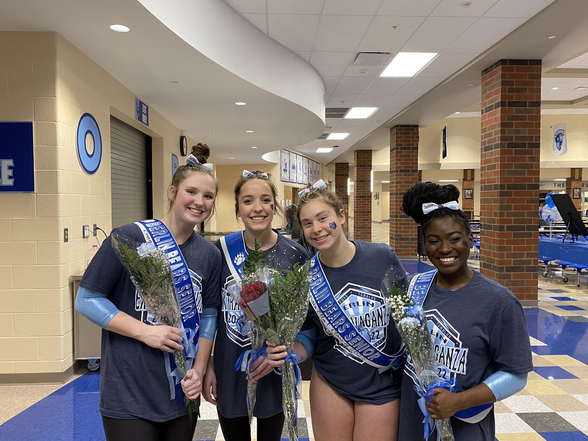 What an incredible way to celebrate senior night at our home meet last Thursday by breaking the previous school record (AGAIN) with a 143.75! Congrats Seniors!