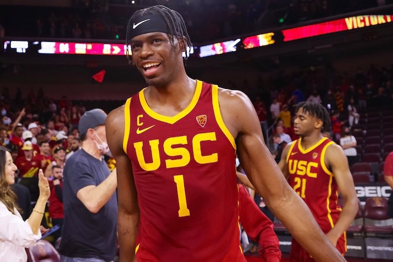 USC_Hoops's tweet image. Celebrating our four seniors at Galen Center this afternoon!

Come cheer on Chevez, Isaiah, Reggie and Amar!