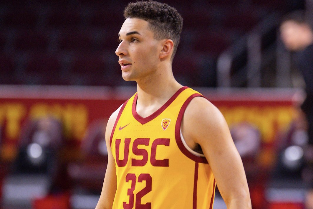 USC_Hoops's tweet image. Celebrating our four seniors at Galen Center this afternoon!

Come cheer on Chevez, Isaiah, Reggie and Amar!