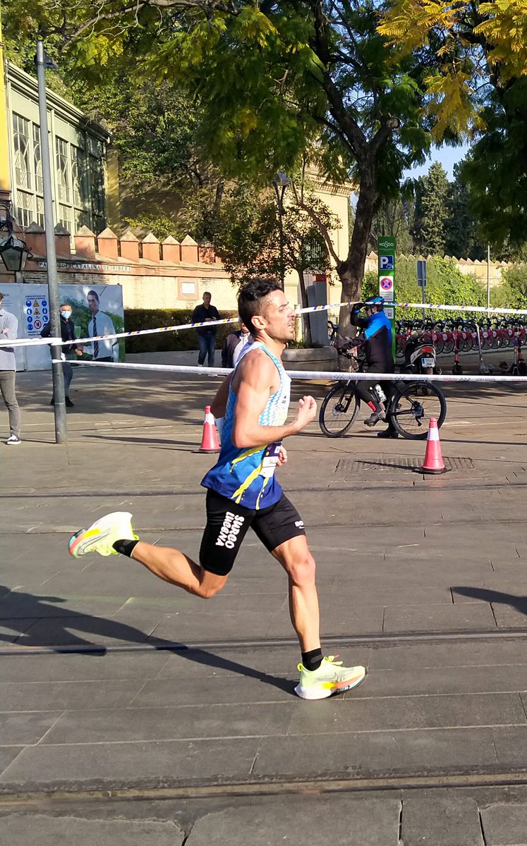 ¡02:11:35 y 3°🇪🇸 hoy en <a href="/MaratonSevilla/">Zurich Maratón de Sevilla</a> para Alex Jiménez!
Mínima para el Campeonato de Europa y a solo 5" de la mínima para el Mundial.
Cómo corre este agente de @ALCBDS_Policia que se pasa las tardes pateando la ciudad de @ALCBDS_Ayto 🥳
@ALCBDS_Deportes ¡Enhorabuena, balilla!