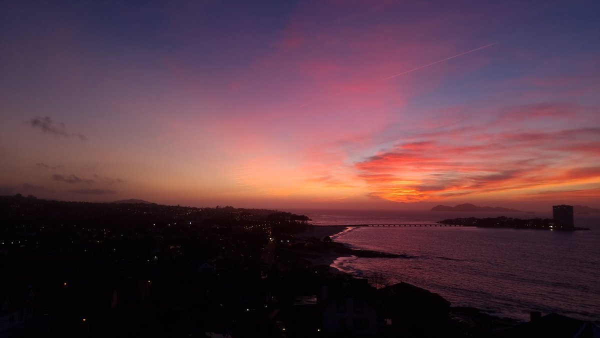 Talo_Urcera's tweet photo. Mar teñida de rojo.... https://t.co/LopNDKoklv