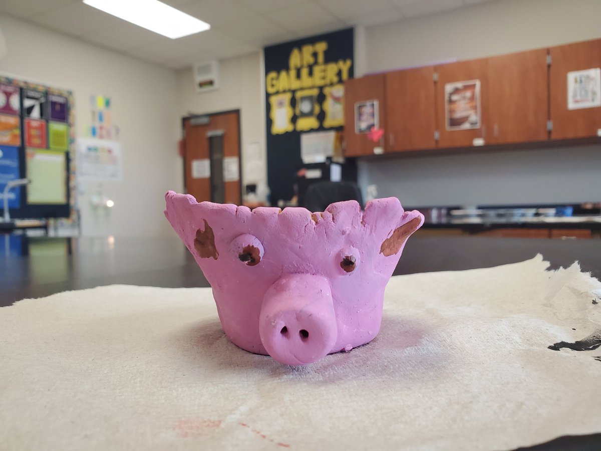 OAP_ART's tweet photo. 2nd grade pinch pot animals always make me happy! And this year, we used acrylic paint 👌
@oapetersonNISD #oapbettertogether @ptapeterson @nisdfinearts #nisdartrocks #artteacherlife #artlesson #teachersfollowteachers https://t.co/kdEVUWSgwt