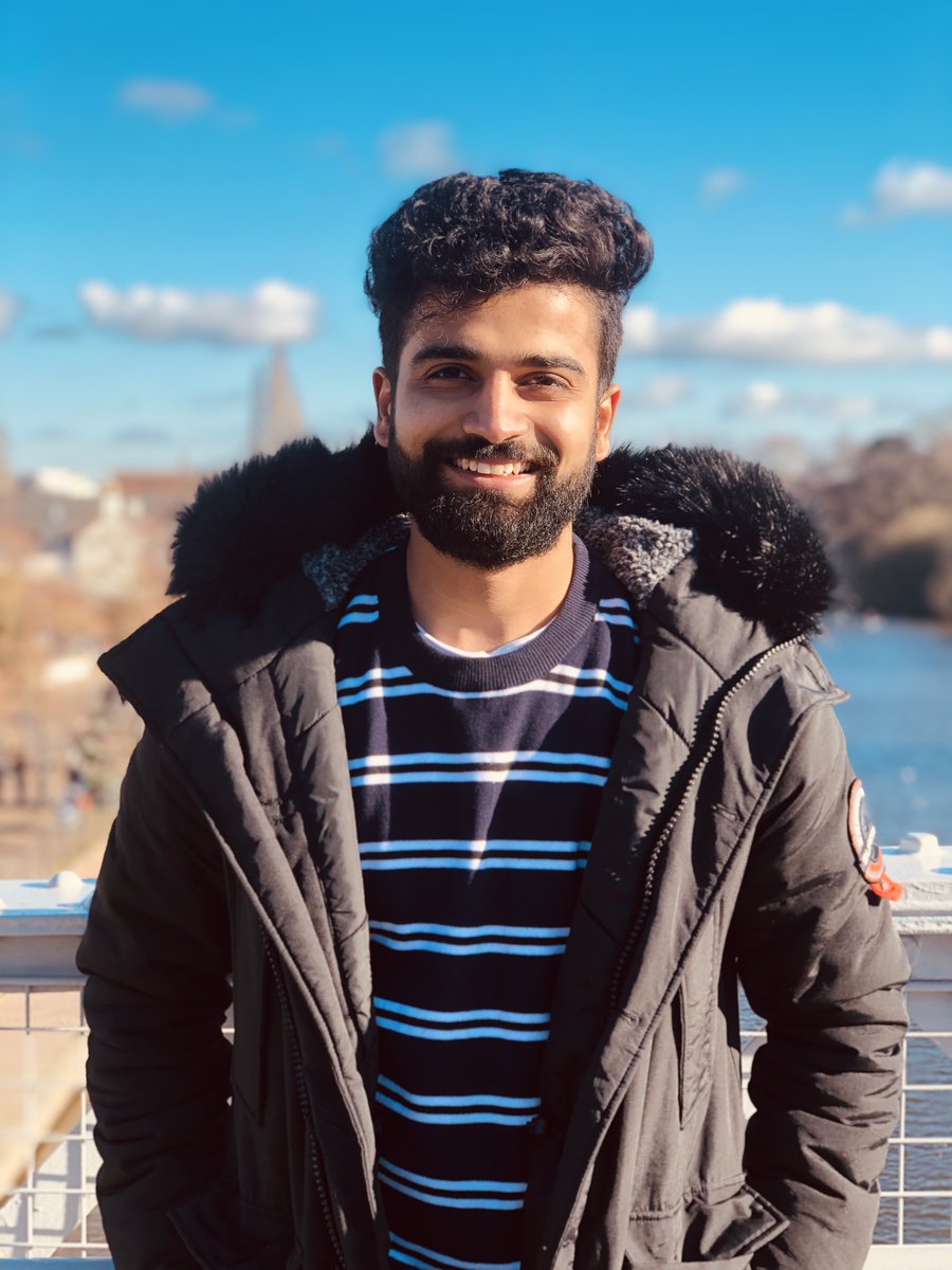BBCRadioManc's tweet photo. On #Indus, hear about #Recipe4Success and how @BizGrowthHub is offering expert help to those starting out in #business.
We hear from @BizGrowthHub, Head of Start-up Hilary Centeleghe and founder of #Manchester's @spicestoryuk, Rijul Shukla.
LISTEN LIVE: https://t.co/Nkt1Cwl9qV https://t.co/FrAnyqS3S1