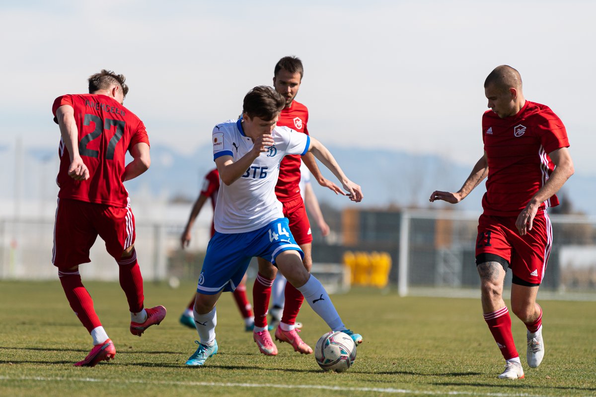 fcdynamo2's tweet image. 📸 Фрагменты очередного контрольного матча #Динамо2 на турецких сборах. Больше фото с игры #Динамо2ОД — в альбоме матча ➡ vk.cc/cbgbaj
⠀
#Динамо2 #ДинамоМосква