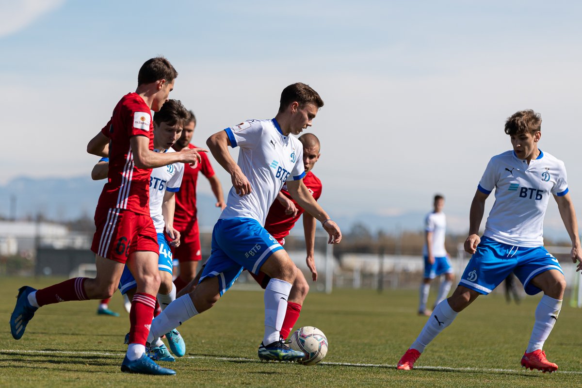 fcdynamo2's tweet image. 📸 Фрагменты очередного контрольного матча #Динамо2 на турецких сборах. Больше фото с игры #Динамо2ОД — в альбоме матча ➡ vk.cc/cbgbaj
⠀
#Динамо2 #ДинамоМосква
