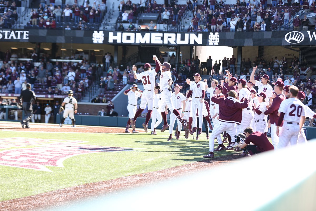 The home run celebration sequence by Corder 👌

#HailState🐶