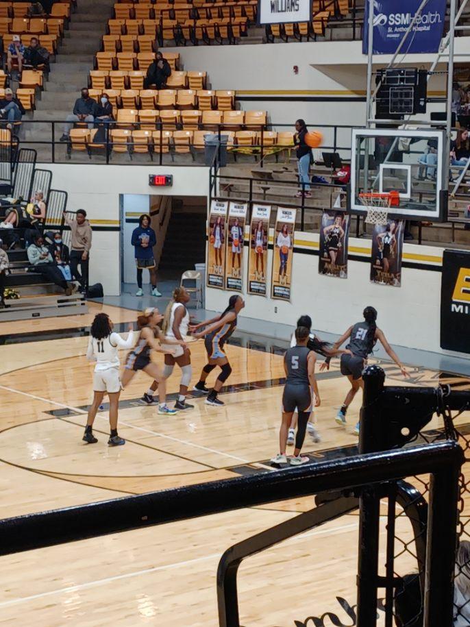 JazzlinBrown's tweet photo. Defense and rebounding wins championships come playoff time.. #PCDub15 #GoldBallChasin https://t.co/BQrovdj8vB