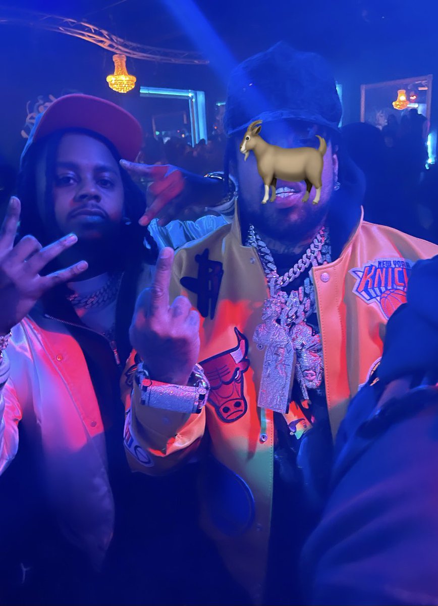 WESTSIDEGUNN's tweet image. Me and the homie BabyFace Ray Mobbin #PaperWorkParty #CULTURE #FLYGOD 🌊 ⚖️🦂