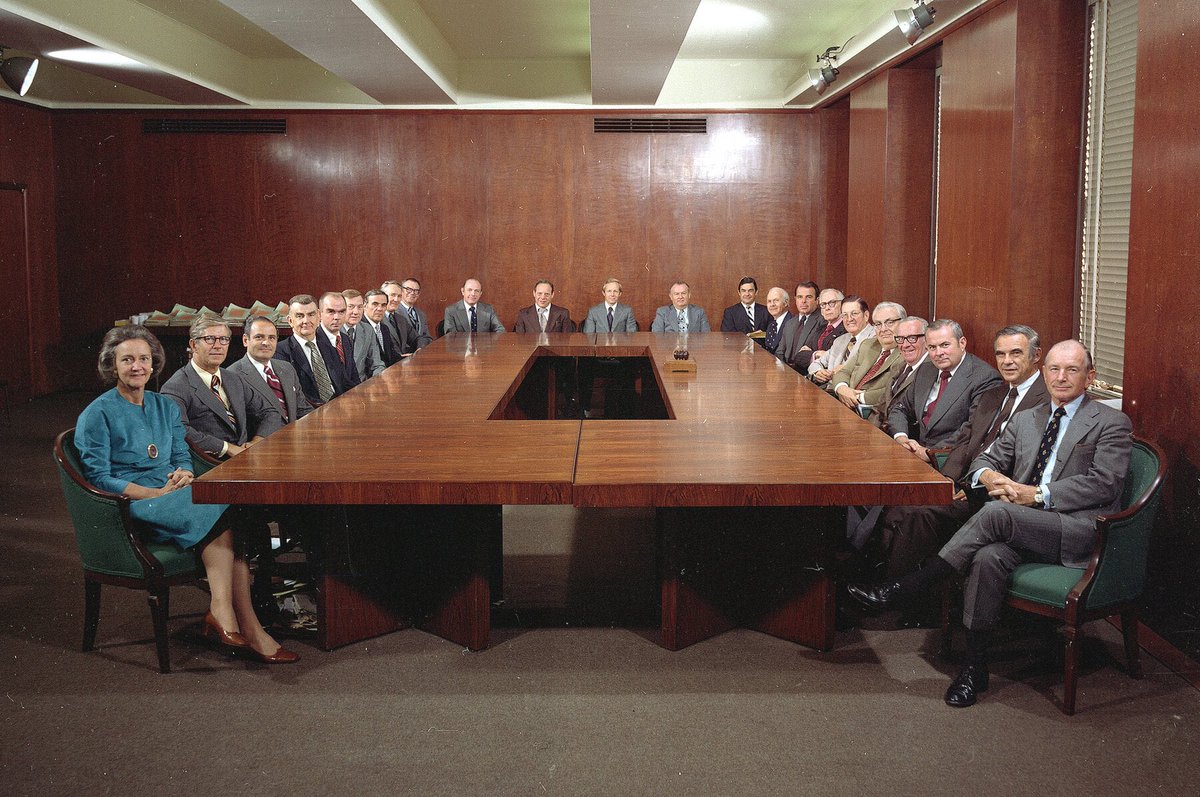 LeslieFeinzaig's tweet image. Two roomfuls of CEOs, 47 years apart. 

This is why I do what I do.