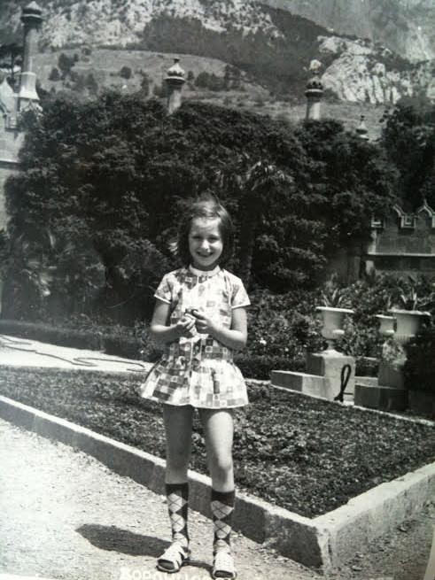 ZarinaZabrisky's tweet photo. #CrimeaisUkraine I spent half of my childhood in #Crimea. It is #Ukraine. In 2014, #Putin annexed Crimea and in 2021, he wants the rest. Hands off Ukraine. Sanctions now. #StandWithUkraine https://t.co/6p33haqNbY