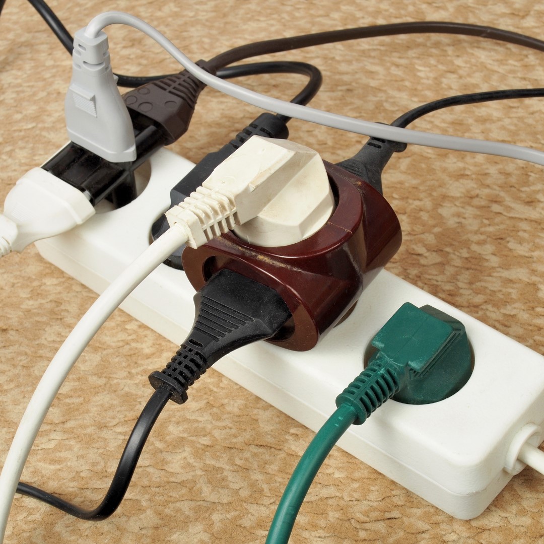 HFFA1463's tweet photo. Be careful with your electrical cords! Keeping cords organized and outlets not overloaded will keep you and your ohana safe. #FireSafety
#HFFA https://t.co/sKSjkUDfZS