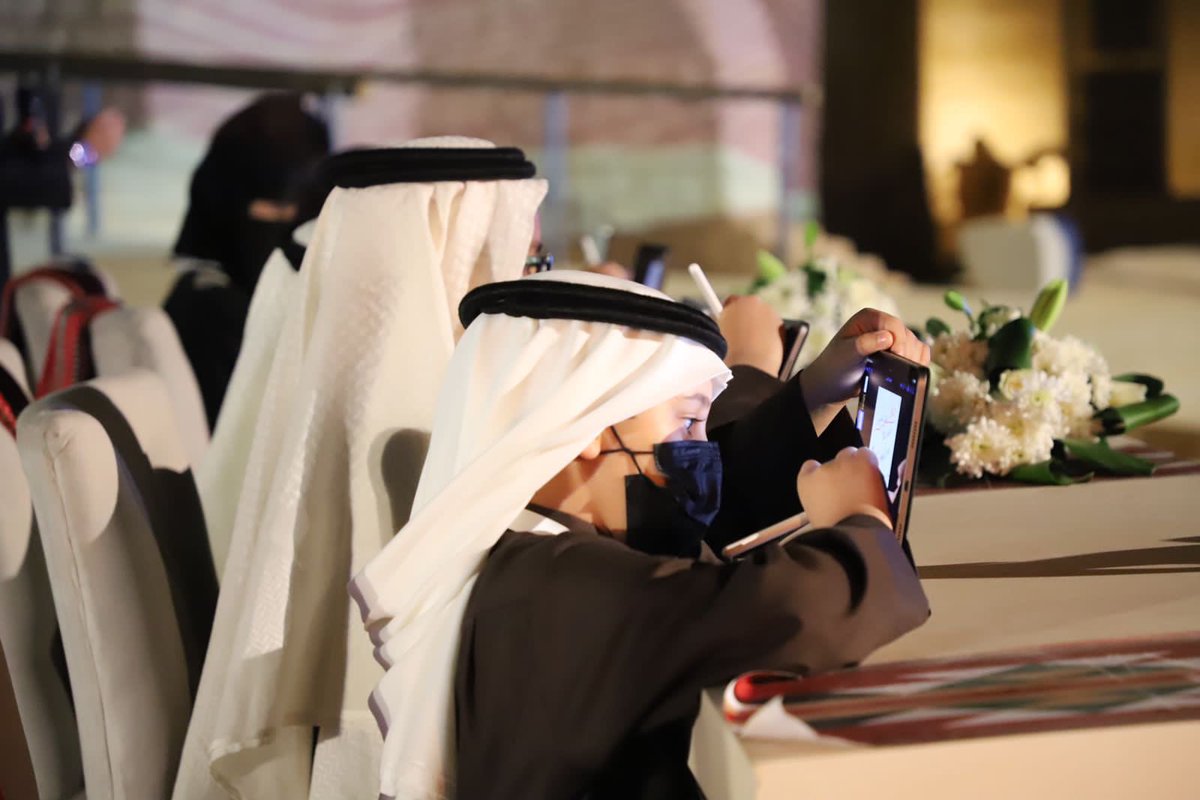 moe_gov_sa's tweet photo. خلال حفل أُقيم في قصر سلوى بالدرعية..
#وزير_التعليم يدشّن المرحلة الثانية من مسابقة #مدرستي_تبرمج؛ بمشاركة الطلاب والطالبات وأولياء أمورهم.
https://t.co/hVUVnkwt2d https://t.co/1TM36UHCQs
