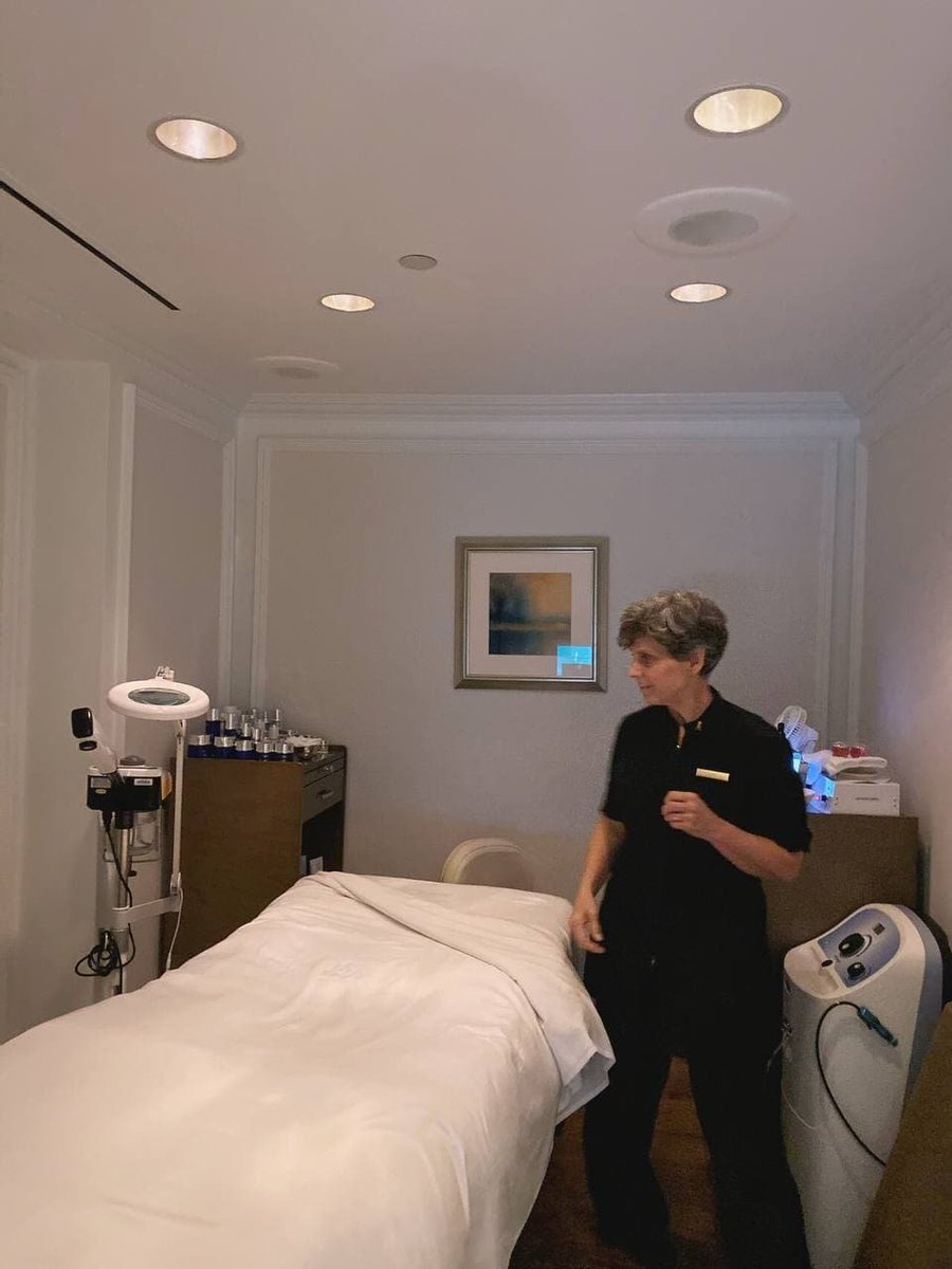 YinaBai's tweet photo. After the SPA, the whole person feels much more relaxed. Service is also good. https://t.co/QZ31VZnCIz