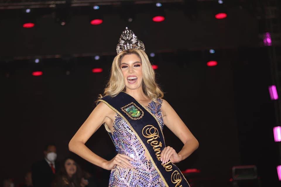 mjlopezcobo's tweet photo. #Ambato tiene nueva Reina #AnaIsabelCobo
Felicidades, que se venga un año de gran labor social y empoderamiento de la mujer ambateña, tal cual su proyecto. 👏🏻👏🏻👏🏻
¡Viva Ambato!☺️ https://t.co/mvcm5DQlEr