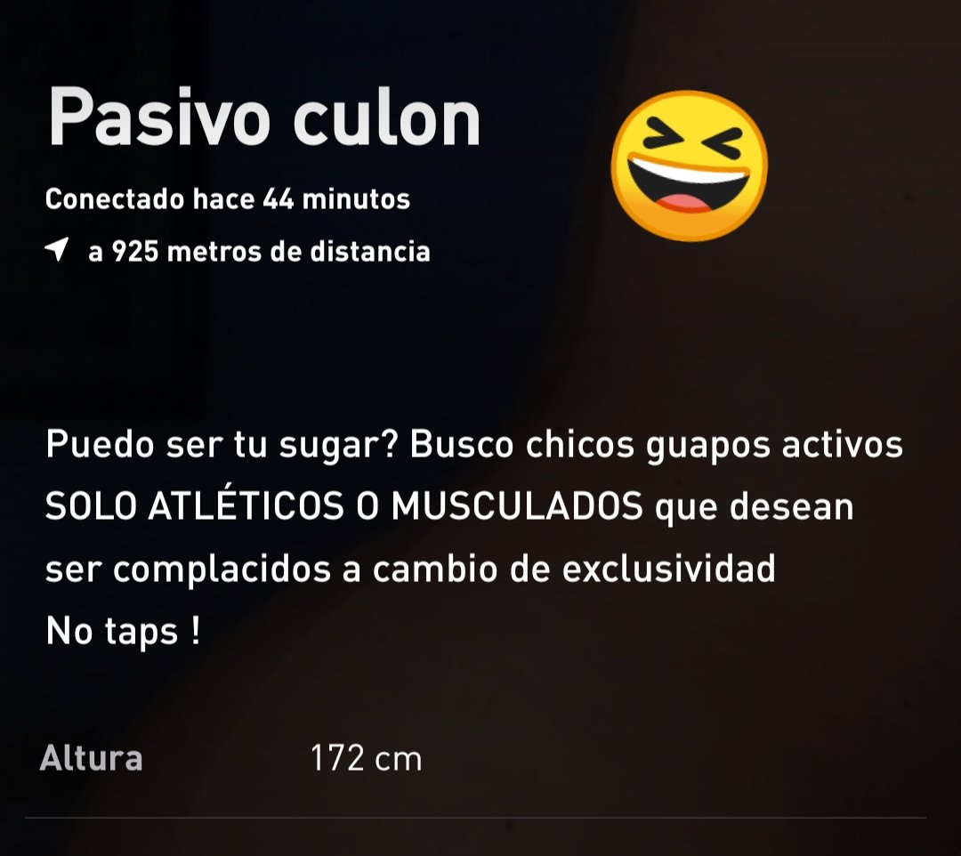 luciqueer's tweet photo. 😏Grindr es el universo de la más variada fauna marika. "A cambio de exclusividad"😆 #gay #gayperu @luciqueer https://t.co/ePD5N1LSjB