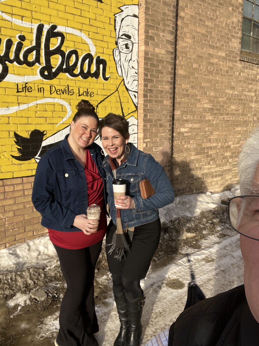 dvl1598's tweet photo. Selfie at the Bean #liquidbean #lifeindevilslake https://t.co/u1205eWCb5