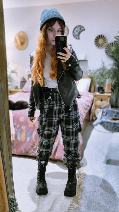 Watch Titch ✨️'s leaked NSFW photo on TwXstars