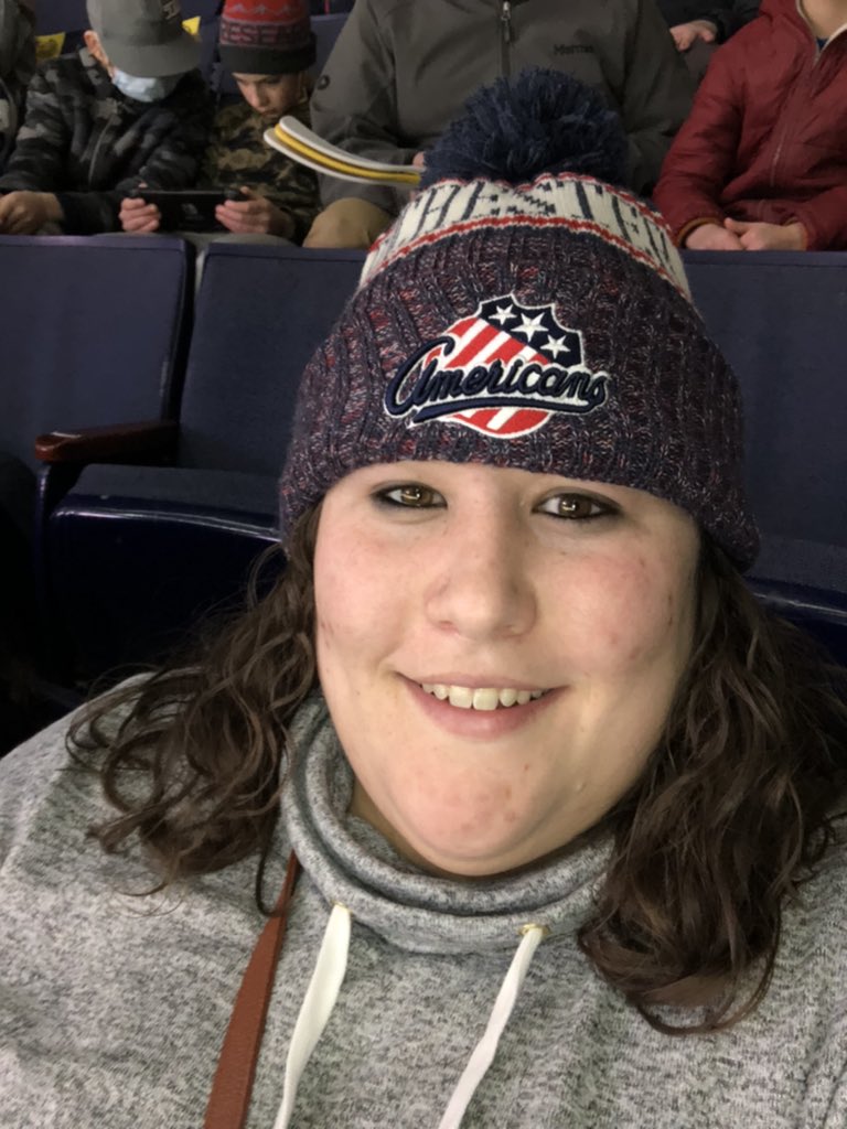 Miss_Cobb_PM's tweet photo. @AmerksHockey #wellnowselfie https://t.co/BQNI46OXYQ