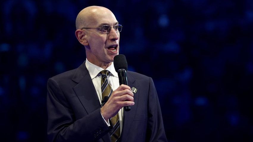 Adam Silver says at least 4 or 5 dunks would have gone in last night if it took place in the metaverse, sources tell ESPN.