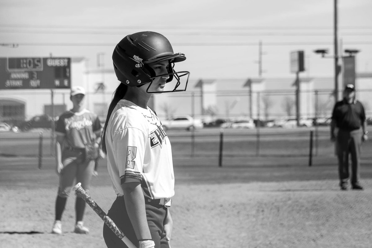 SoftballEaton's tweet photo. 🚨BOMB SQUAD!🚨 

Brooklyn Brigham goes deep in Day 3 of the @leadoffclassic 

#GOBIRDS 🦅🥎 https://t.co/rOKhW3bIUy